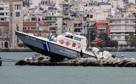 Yunan sahil güvenliği yolunu şaşırdı, görenler bir daha baktı