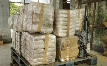 Ege'deki uyuşturucu rotası çökertildi: 7 ton kokaine el konuldu