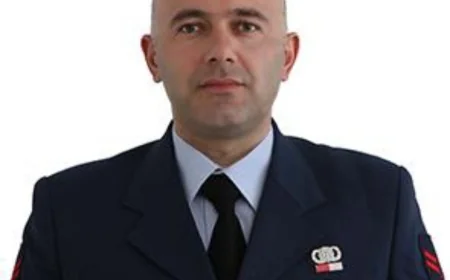 Uzman Çavuş halı saha maçı sonrası kalbine yenildi.