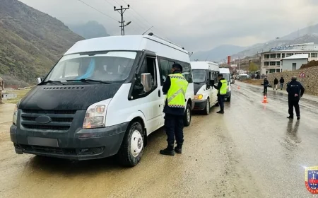 Yılbaşı öncesi jandarmadan ard arda operasyon:  80 Aranan Şüpheli Yakalandı
