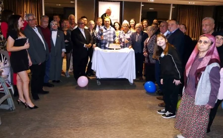 Diyaliz hasta ve yakınlarına dansözlü yılbaşı özel kutlaması