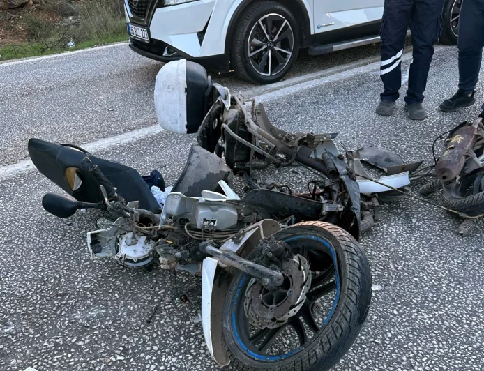 Bodrum’da iki motosikletli kafa kafaya çarpıştı iki ağır yaralı
