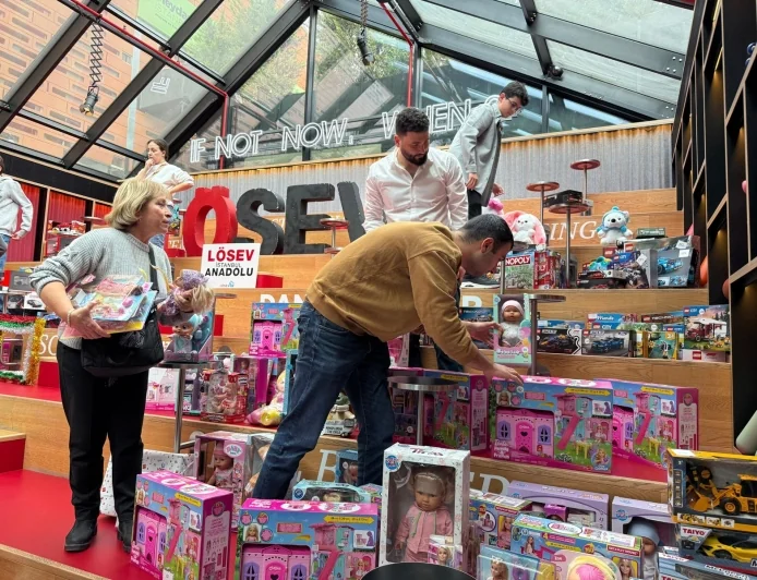 LÖSEV’DEN “DİLEK TOPLA BENİM İÇİN” PROJESİ... Lösemili Çocukların Yeni Yıl Hayalleri Gerçeğe Dönüşüyor   