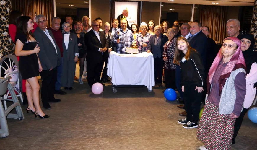 Diyaliz hasta ve yakınlarına dansözlü yılbaşı özel kutlaması