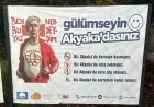 Gülümseten Şener Şen panoları