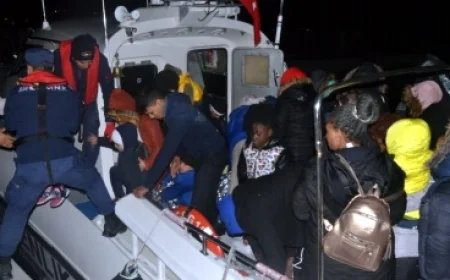 Göçmen botu battı, ölü ve kayıplar var