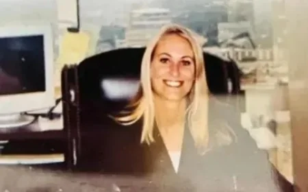 Uçakta annesinin omzunda uyuyan kadın avukat ölü bulundu