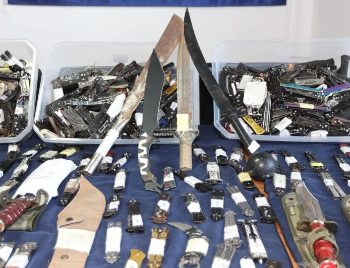 Otogar değil cephanelik yolcuların üzerinden bunlar çıktı