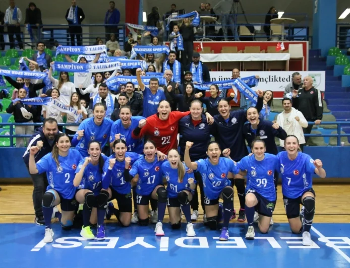 Yalıkavakspor hentbol takımı Bursa temsilcisini yendi 30-29