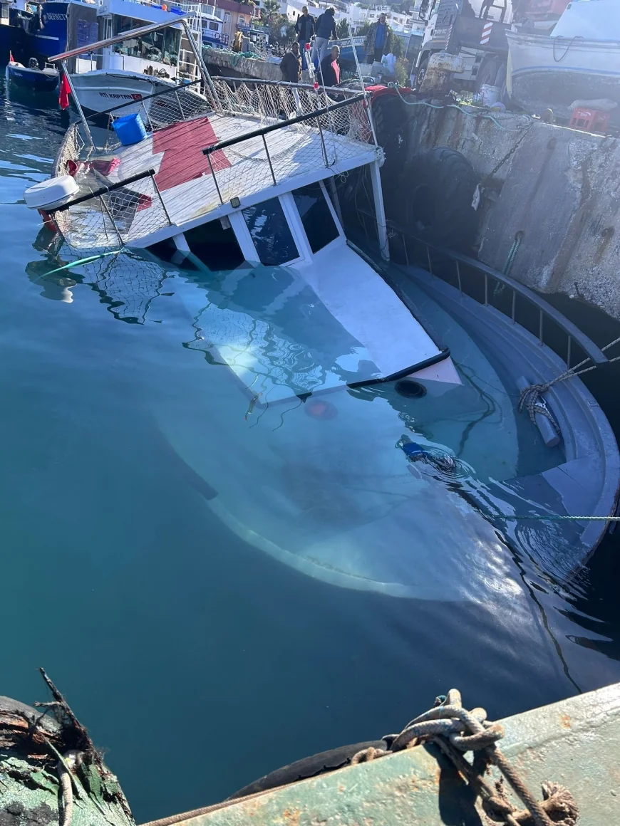 Muğla’da fırtına balıkçı teknelerini batırdı