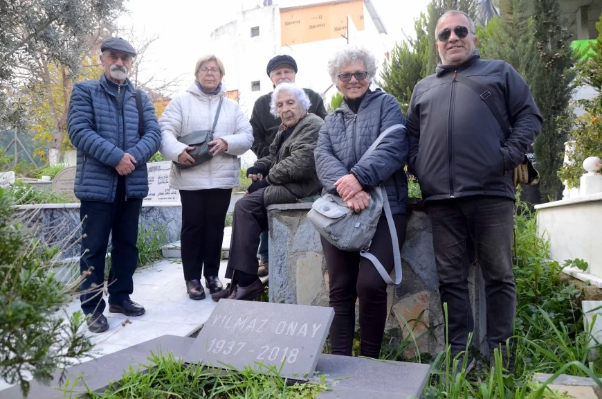 Bodrum’da yaşamını yitiren ünlü yazar oyuncu yönetmene büyük vefasızlık bir avuç kişi andı