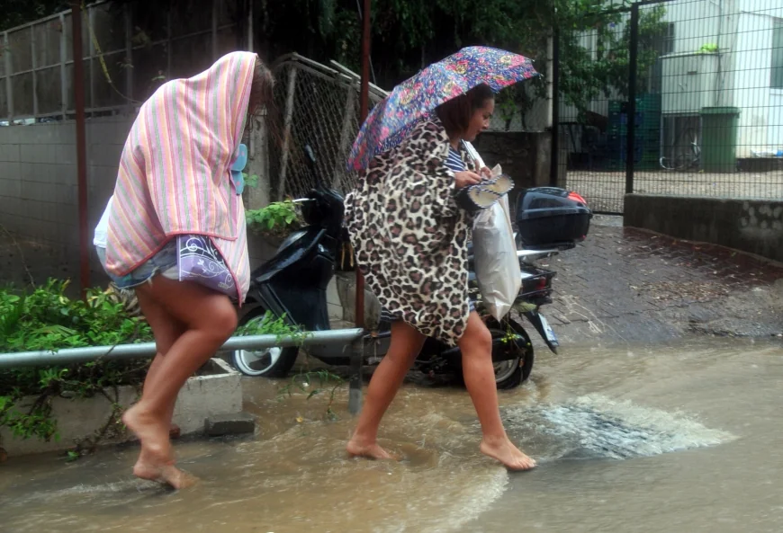 Sel ve kar uyarısı. Çok kuvvetli yağacak