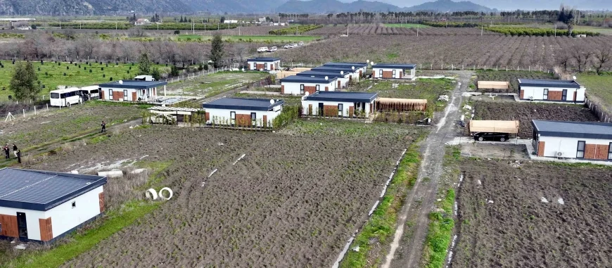 Tarım alanlarına yapılan kaçak hoby villaları yıkıldı