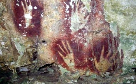 Dünyanın en eski mağara resmi  bulundu. En az 67 bin 800 yıllık
