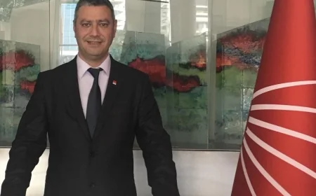 CHP’li Siyasetçi Oruç Özkan Evinde Ölü Bulundu