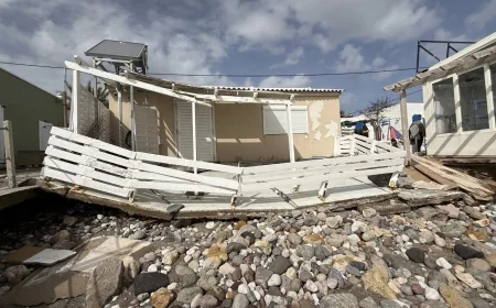 Fırtına İstanköy adasını  harabeye çevirdi