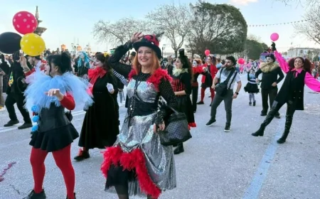 Akdeniz’de kış ortasında çok renkli karnaval...  Akdeniz kültürünü yansıtan karnavala ilgi büyük oldu