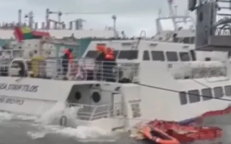 Bodrum’da yolcu taşıyan feribot battı 6 personel son anda kurtarıldı