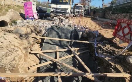 Bodrum’da su isale hattı döşerken 2 bin yıllık antik kaya mezarı buldular