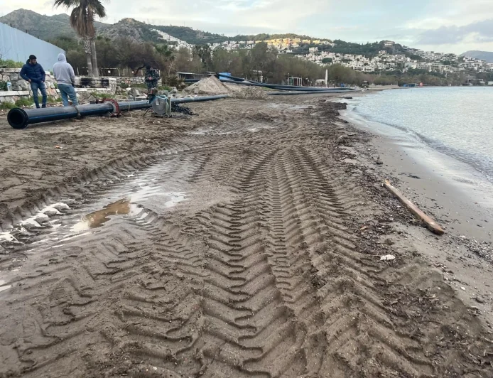 Mavi Bayraklı Camel Beach Koyunda Skandal İddia: Denize Atık Su Hattı mı Döşeniyor?