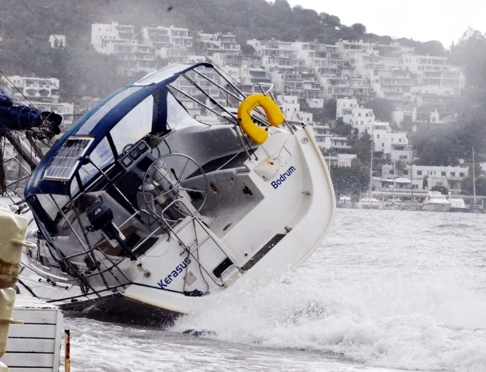 METEOROLOJİDEN CİDDİ FIRTINA UYARISI YAPILDI