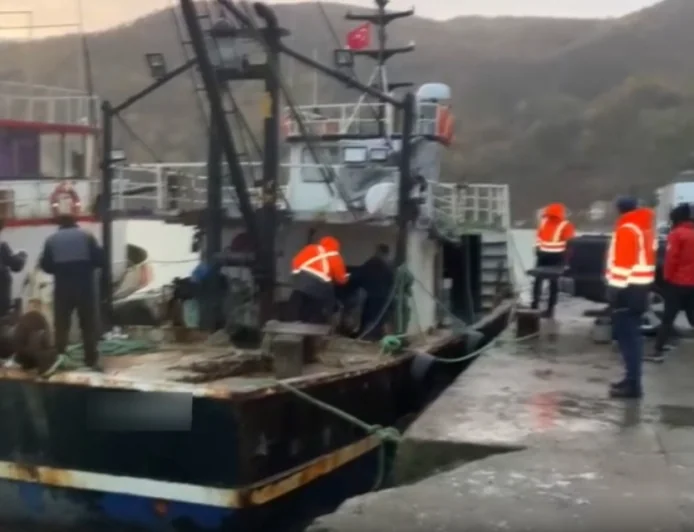 Denizlerde Büyük Operasyon: 44 Ton Kaçak Su Ürünü Ele Geçirildi