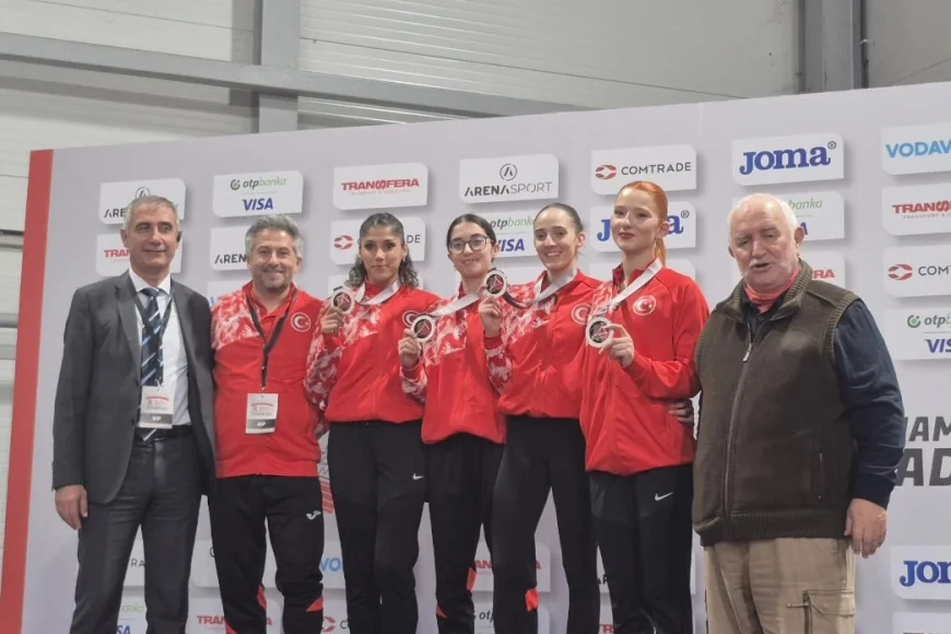 Atletlerden Balkan Salon Şampiyonası’nda tarihi başarı, şampiyon oldular