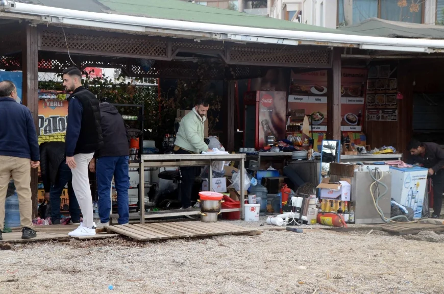 Kumbahçe sahilinde  40 kaçak yapı yıkılacak