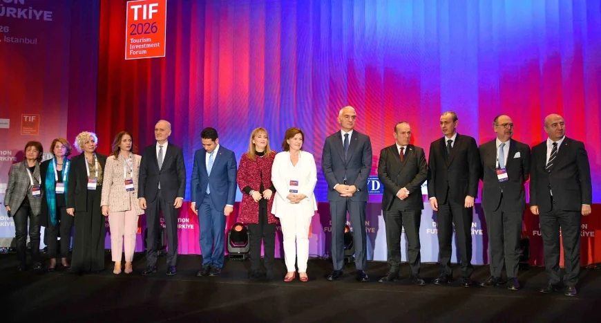 Mehmet Nuri Ersoy: “Türk turizmi birinci lige yükseldi”  Oya Narin: “Türkiye 10 yılda 850 milyon turisti ağırlamaya hazırlanıyor”