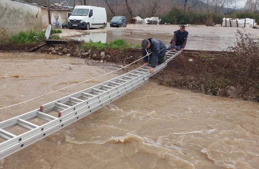 Bodrum’u sağanak vurdu köylerde tarım arazileri su altında kaldı
