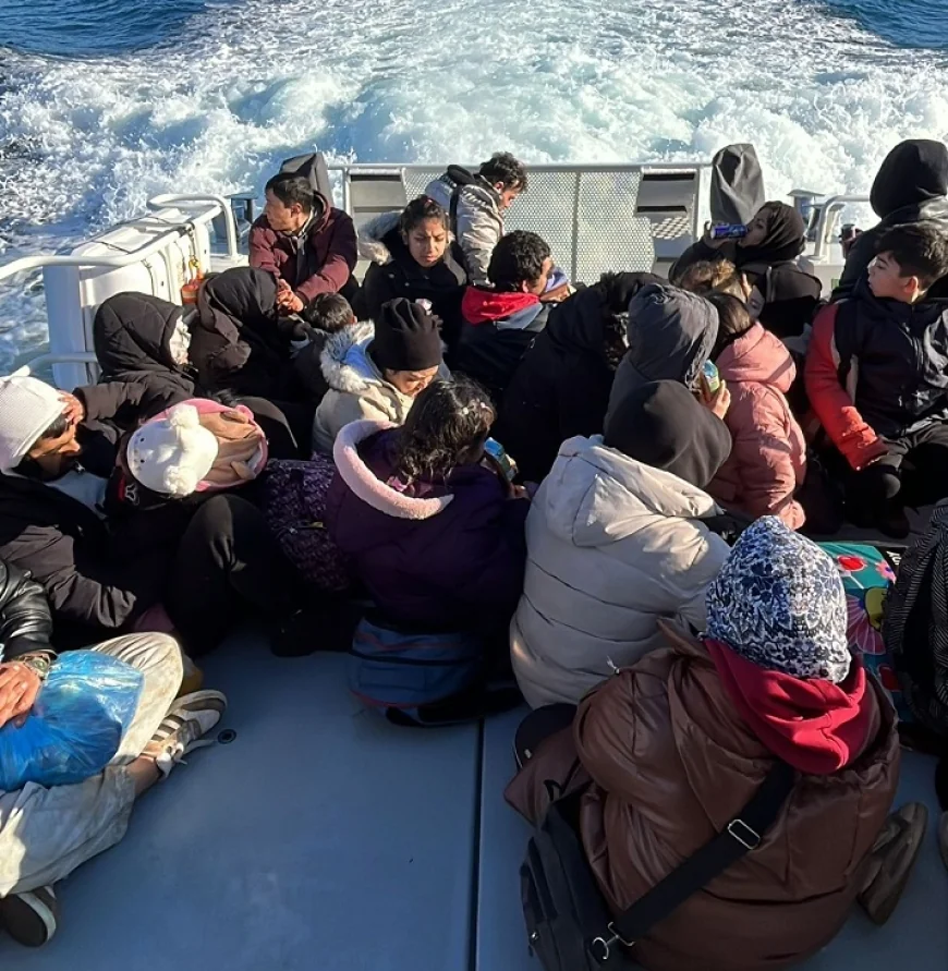 Karadan ulaşımın olmadığı ıssız bölgeye terk edilen göçmenler denizden operasyon ile kurtarıldı