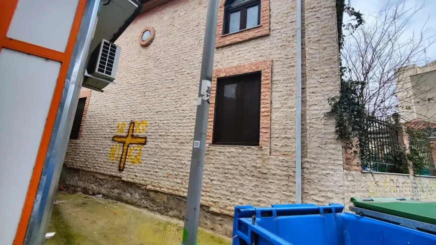 İskeçe’de Camiye Çirkin Saldırı, Müslüman Toplumundan Sert tepki