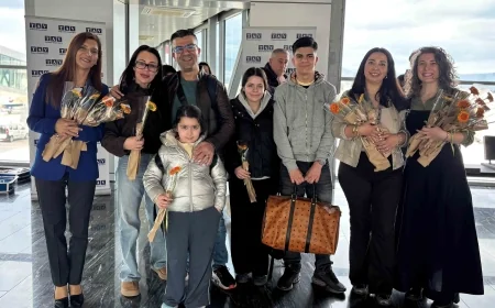 Bodrum’da sezonun ilk turistleri çiçeklerle karşılandı