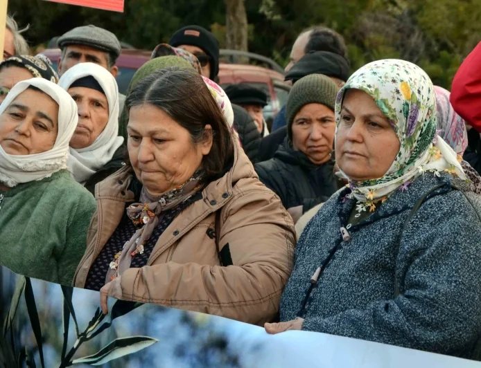 İKİZKÖY AKBELEN’DE TARLALARLA BİRLİKTE KÖYLÜLERİN EVLERİNİDE KAMULAŞTIRMIŞLAR