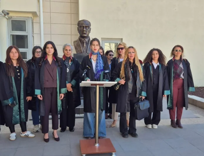 Bodrumlu Kadın Avukatlar “Şüpheli Ölüm Yoktur, Cinayet Şüphesi Vardır!”