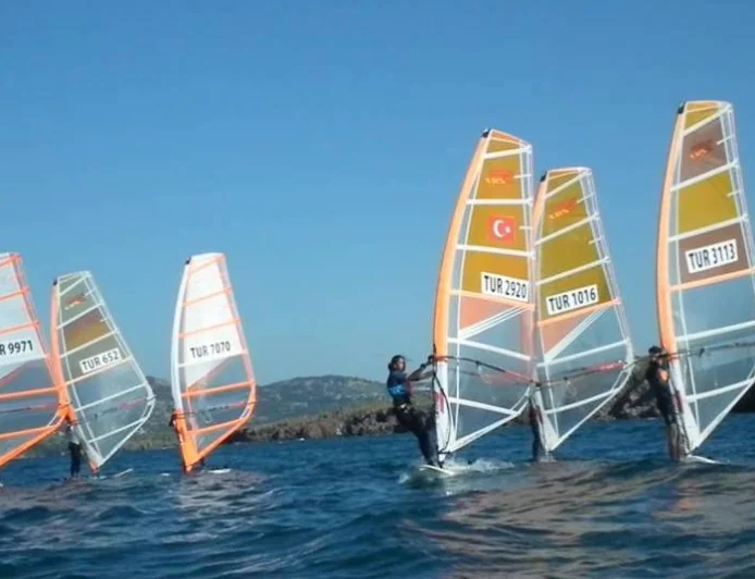 TECHNO 293 YILDIZLAR KUPASI HEYECANI BAŞLADI  DÜNYA ŞAMPİYONASI ÖNCESİ SON YARIŞ