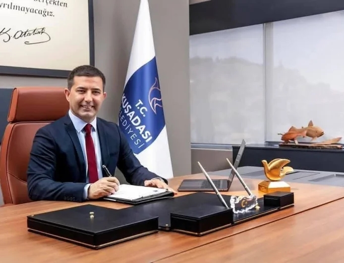 Kuşadası Belediye Başkanı Ömer Günel gözaltına alındı