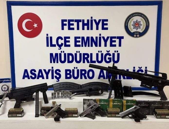 Bunların hepsi bir evden çıktı, cephanelik gibi