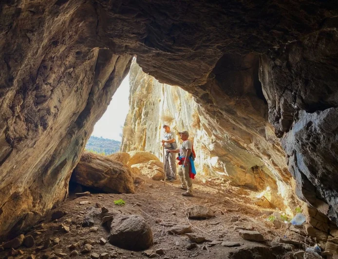 8 BİN YILLIK LATMOS’UN DOĞASINI TARİHİNİ KÜLTÜRÜNÜ MADEN UĞRUNA YOK EDİYORLAR