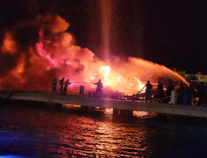 Yalıkavak marinada yatlar alev alev yanıyor 