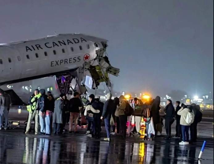 Havalimanında uçak ile itfaiye aracı çarpıştı, pilot ve yardımcısı öldü