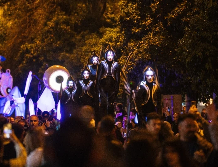    DEVLET TİYATROLARI- SABANCI   25. ULUSLARARASI ADANA TİYATRO FESTİVALİ RENKLİ GÖRÜNTÜLERLE BAŞLADI