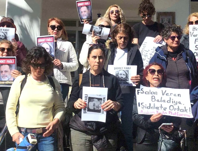 BODRUM BELEDİYESİ ÖNÜNDE  ŞİDDETE SAHNE YOK AÇIKLAMASI