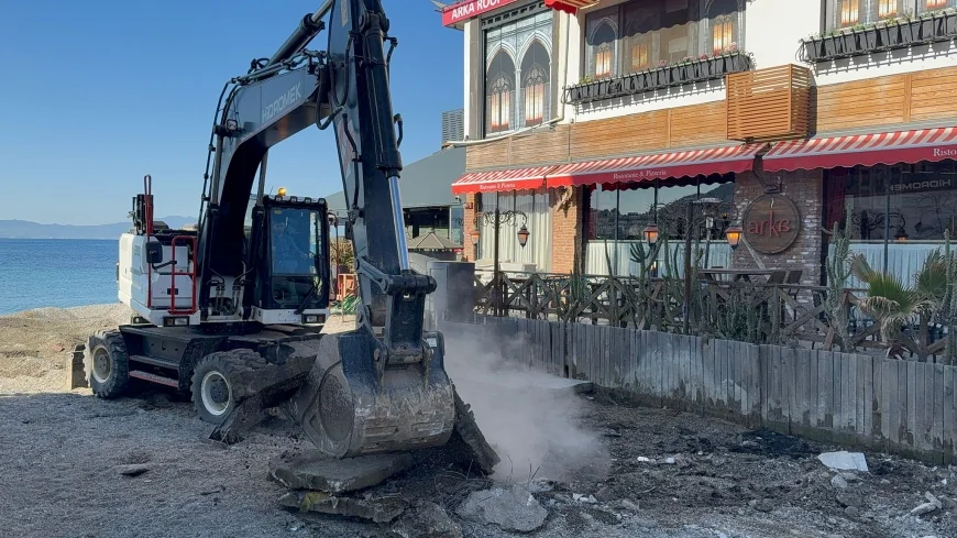    Bodrum’da halk plajında  denizin içine kadar işgal kaldırıldı