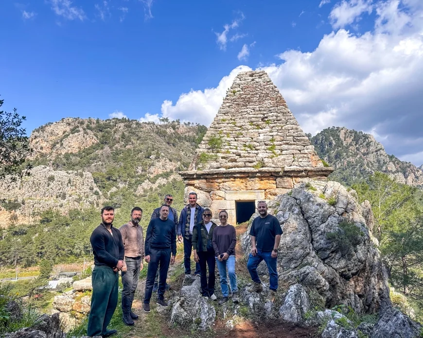 2 bin yıllık piramit mezar korumaya alınacak