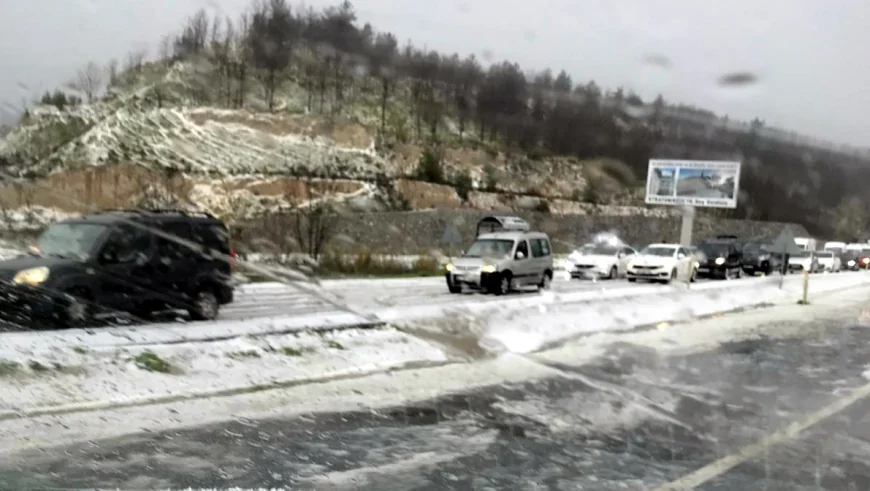 Bodrum Muğla yolunda kar yağışı ulaşımı etkiledi
