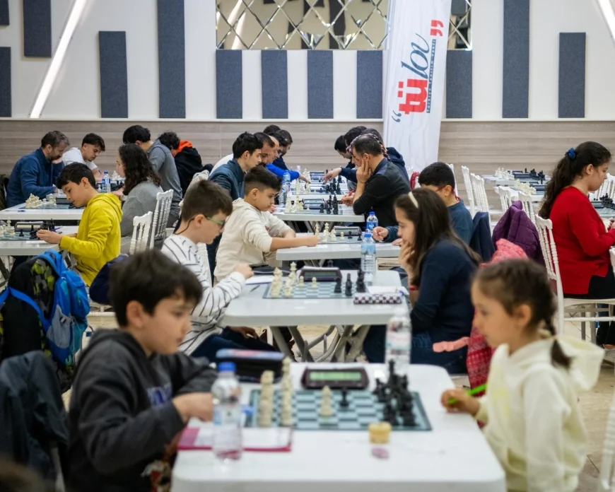 TÜLOV VAKFI SATRANÇ TURNUVASI BAŞLADI