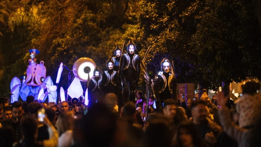    DEVLET TİYATROLARI- SABANCI   25. ULUSLARARASI ADANA TİYATRO FESTİVALİ RENKLİ GÖRÜNTÜLERLE BAŞLADI