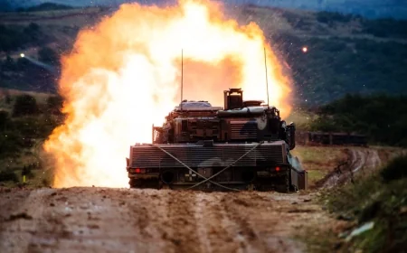 Yunanistan Güney Kıbrıs’ı cephaneliğe çeviriyor, şimdide tank sevkiyatı yapacaklar
