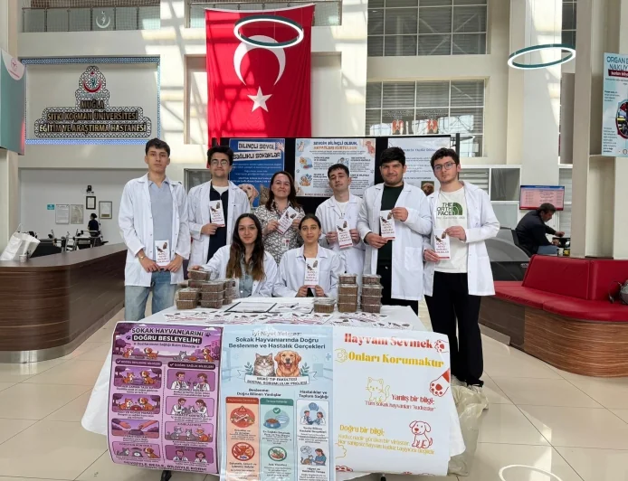 Hastaneye gelenlere sokak hayvanlarını koruma etkinliği düzenlendi.